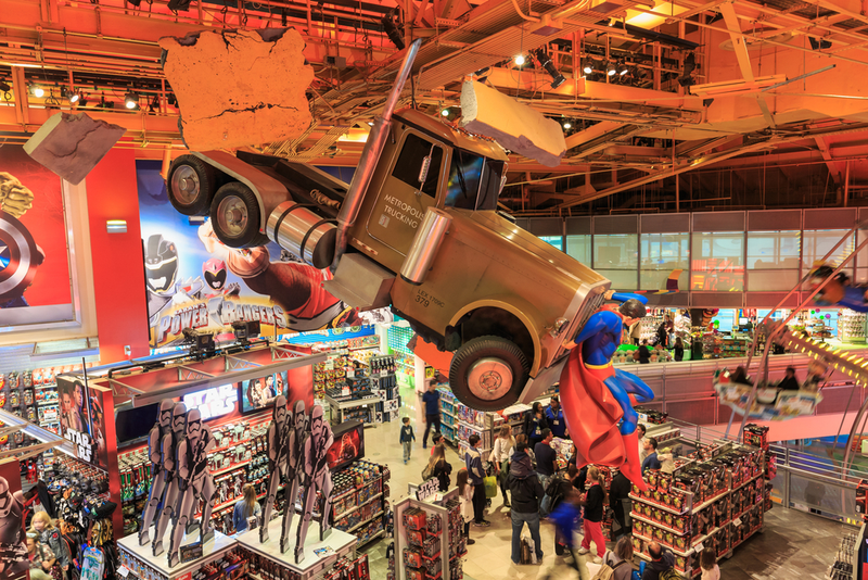 Toys R Us. Tooykrub / Shutterstock